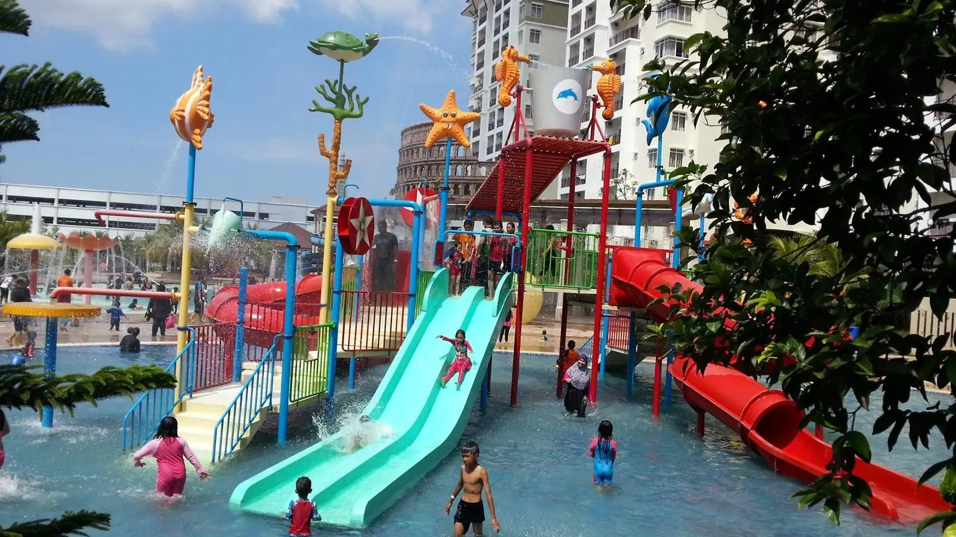 Melaka B- Lagoon Resort Free 4 & 6 Waterpark Ticket
